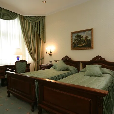 Grand London Otel 5*