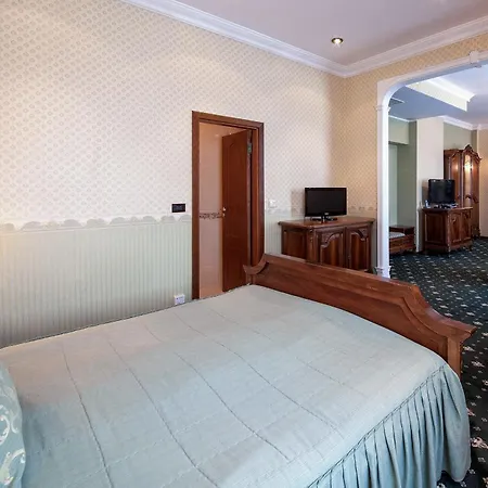 Grand London Otel 5*