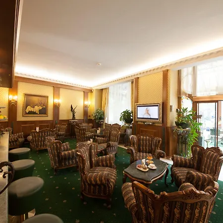 Grand London 5* Warna