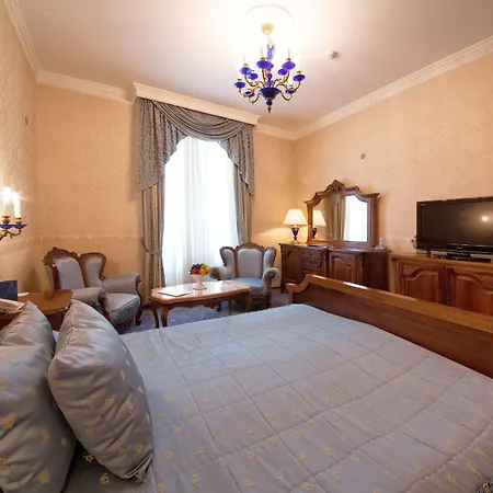 Grand London Ξενοδοχείο 5*