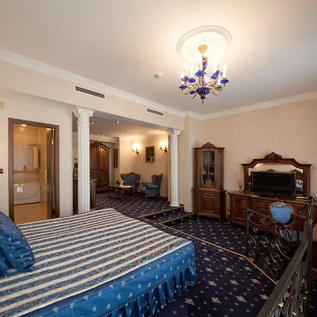 Grand London 5* Warna