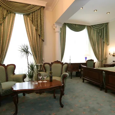 Ξενοδοχείο Grand London 5*