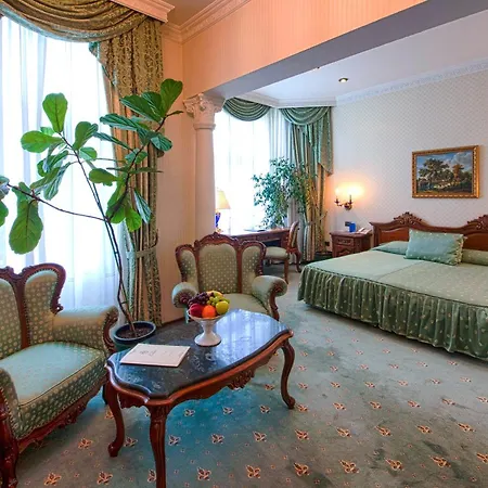 Ξενοδοχείο Grand London 5*