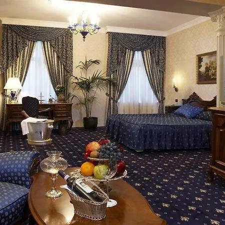 Hotell Grand London 5*