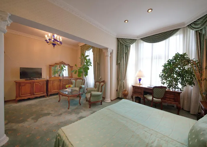 Grand London Hotel 5*